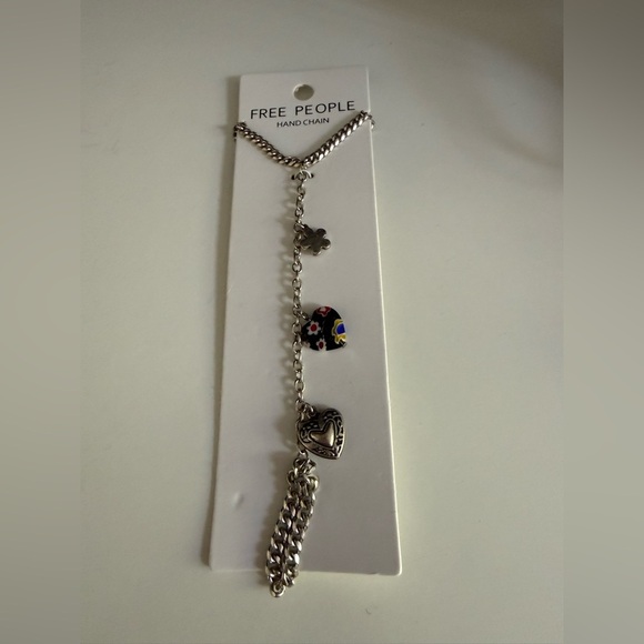 NWT Free Peoples Valentina Hand Chain - Picture 2 of 3